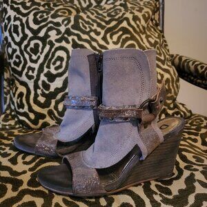 Diba Leather and Suede Wedge Bootie with Peep-toe BROWN
